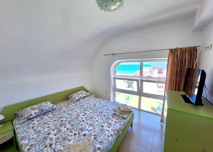 Antea Family Апартамент Созопол