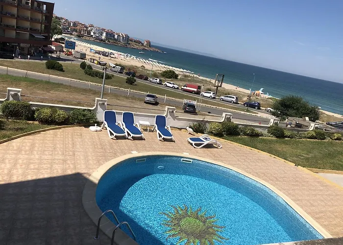 Antea Family Апартамент *